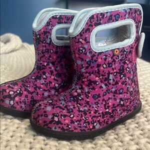 Bogs Kids' Purple and Blue Patterned Boots